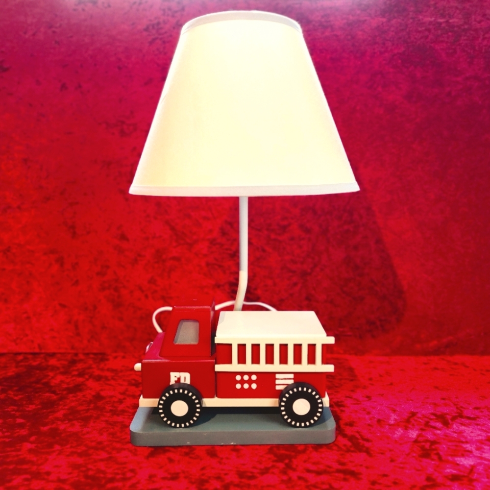 Vintage child's room red firetruck lamp with nightlight